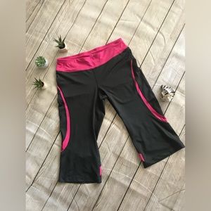 Capri work out pants